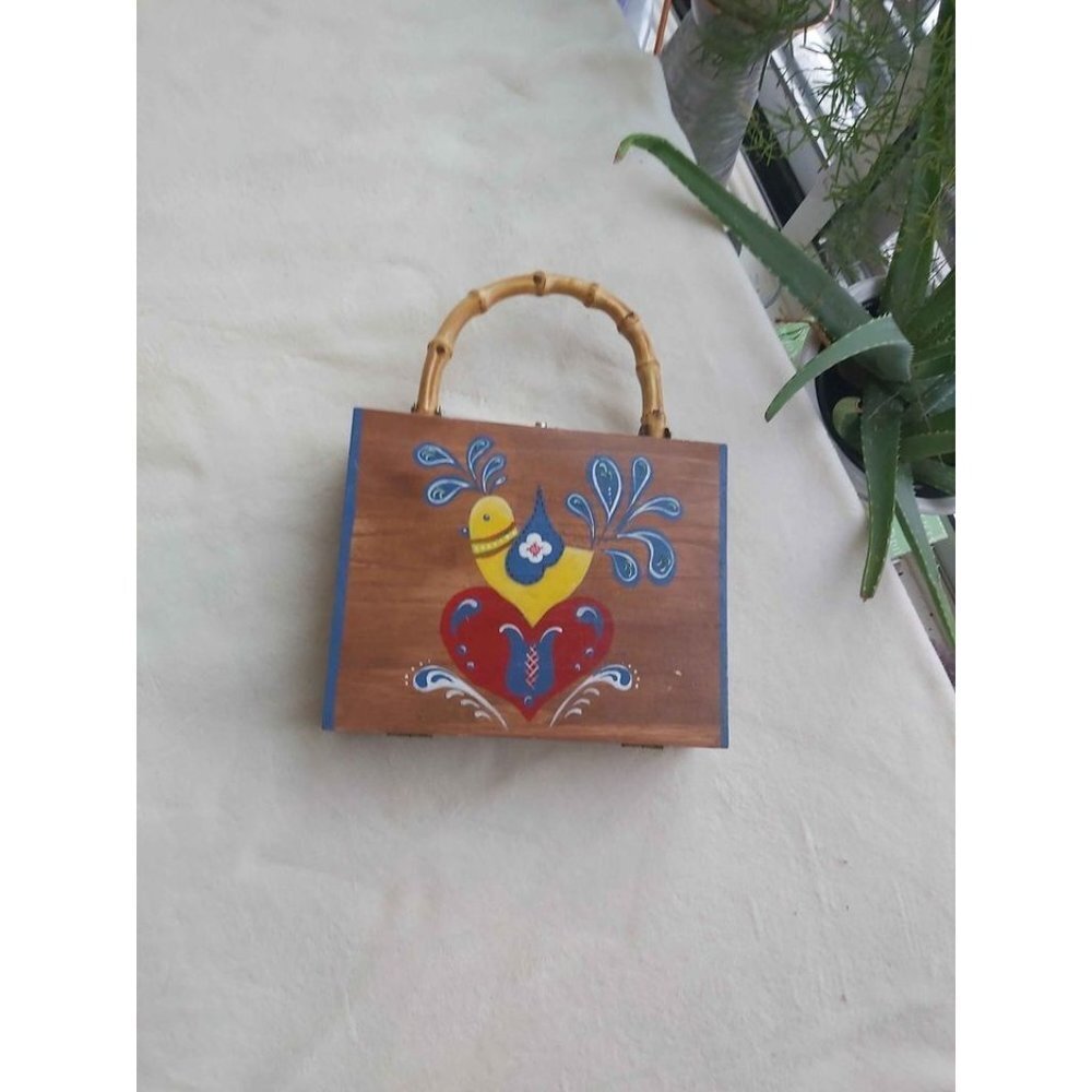 Vintage natural Wood purse bag Enid Williams type bamboo handles chicken heart